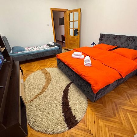 Linen Tree Apartment Baile Herculane Bagian luar foto