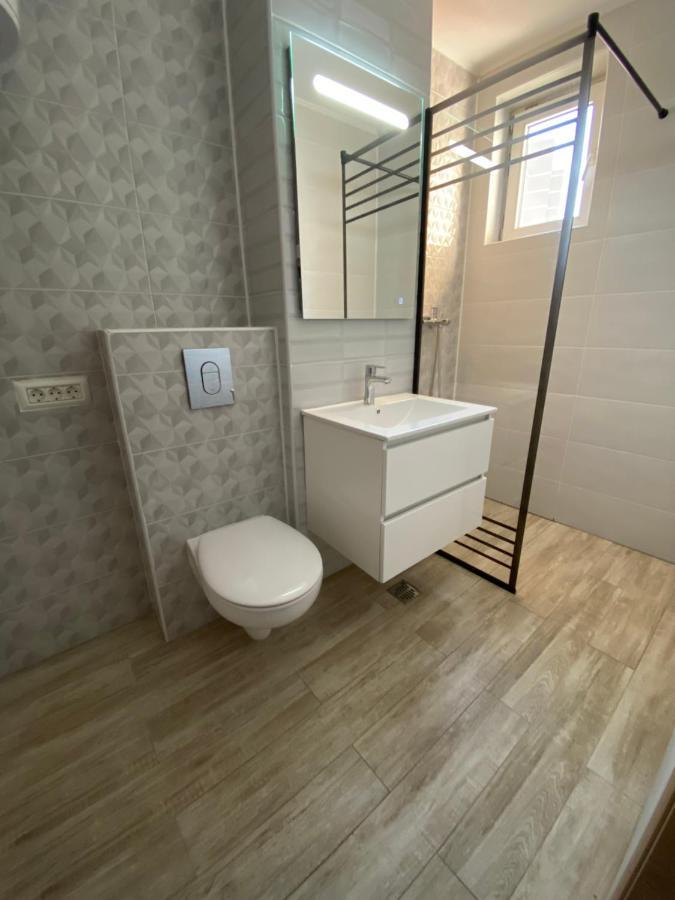 Linen Tree Apartment Baile Herculane Bagian luar foto