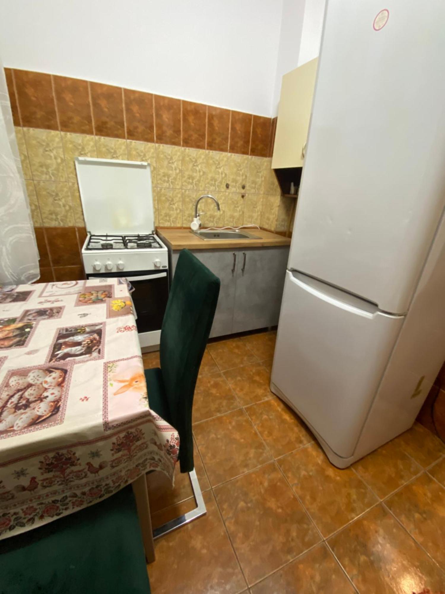 Linen Tree Apartment Baile Herculane Bagian luar foto